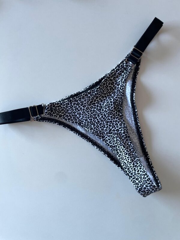 WhatsApp Image 2026-10-04 at 6.27.10 PM COLALESS ALGODON - PRINT NEGRO CON BLANCO NUEVO- TALLE 1 - LR61
