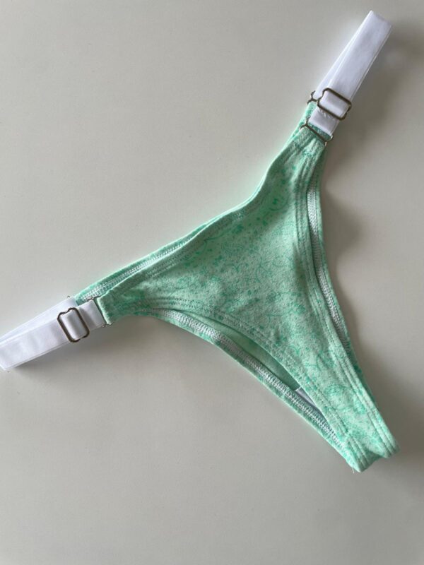 WhatsApp Image 2026-04-05 at 10.05.38 AM COLALESS ALGODON - FLORES VERDES CON FONDO VERDE- TALLE 1 - LR51